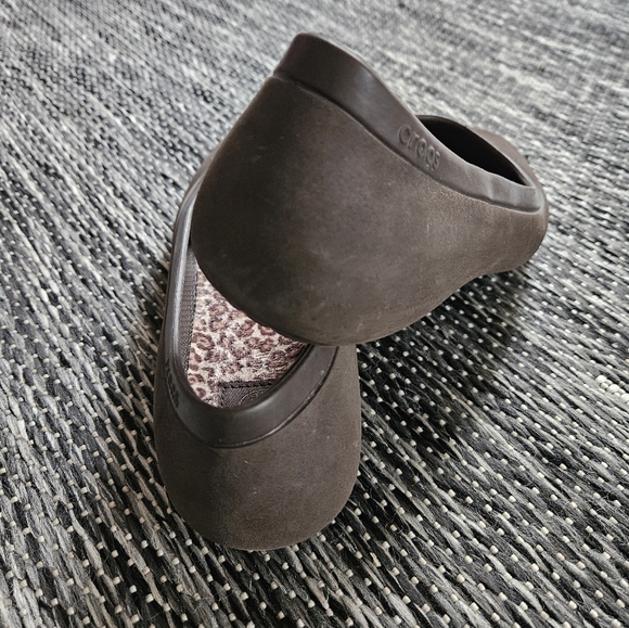 Crocs Women's Mammoth Leopard Lined Ballet Flats (Size 9W) - Picture 4 of 5